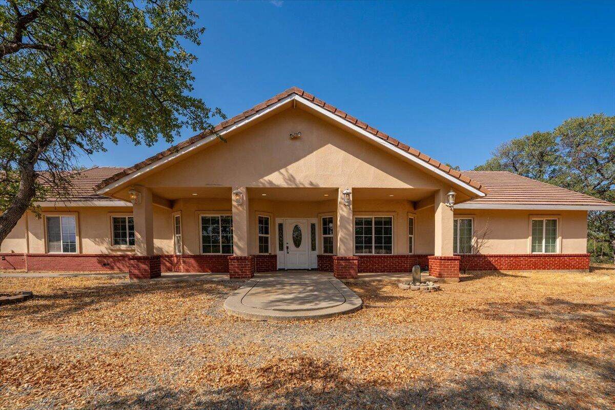 19600 Sunshine Drive - Photo 1