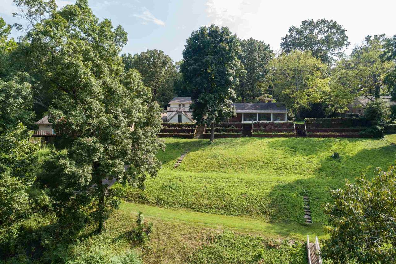 200 Elm Dr - Photo 1