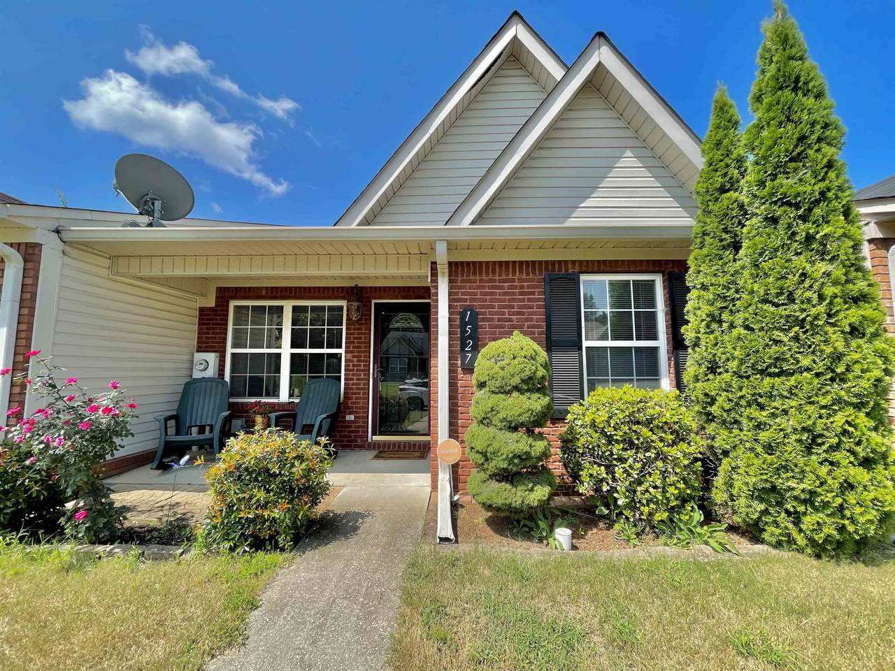 1527 Georgetown St - Photo 1