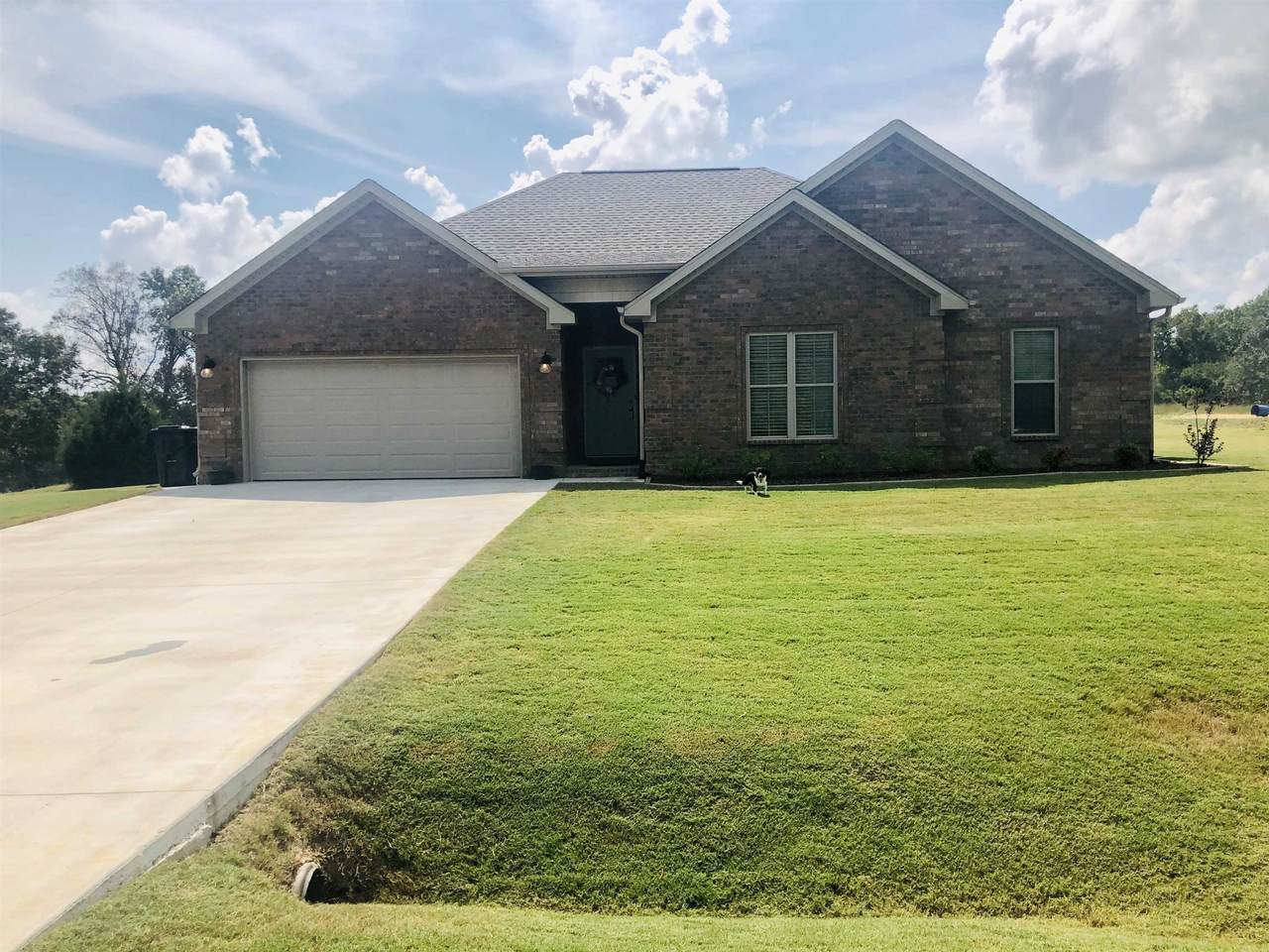 140 Eastwood Lane - Photo 1