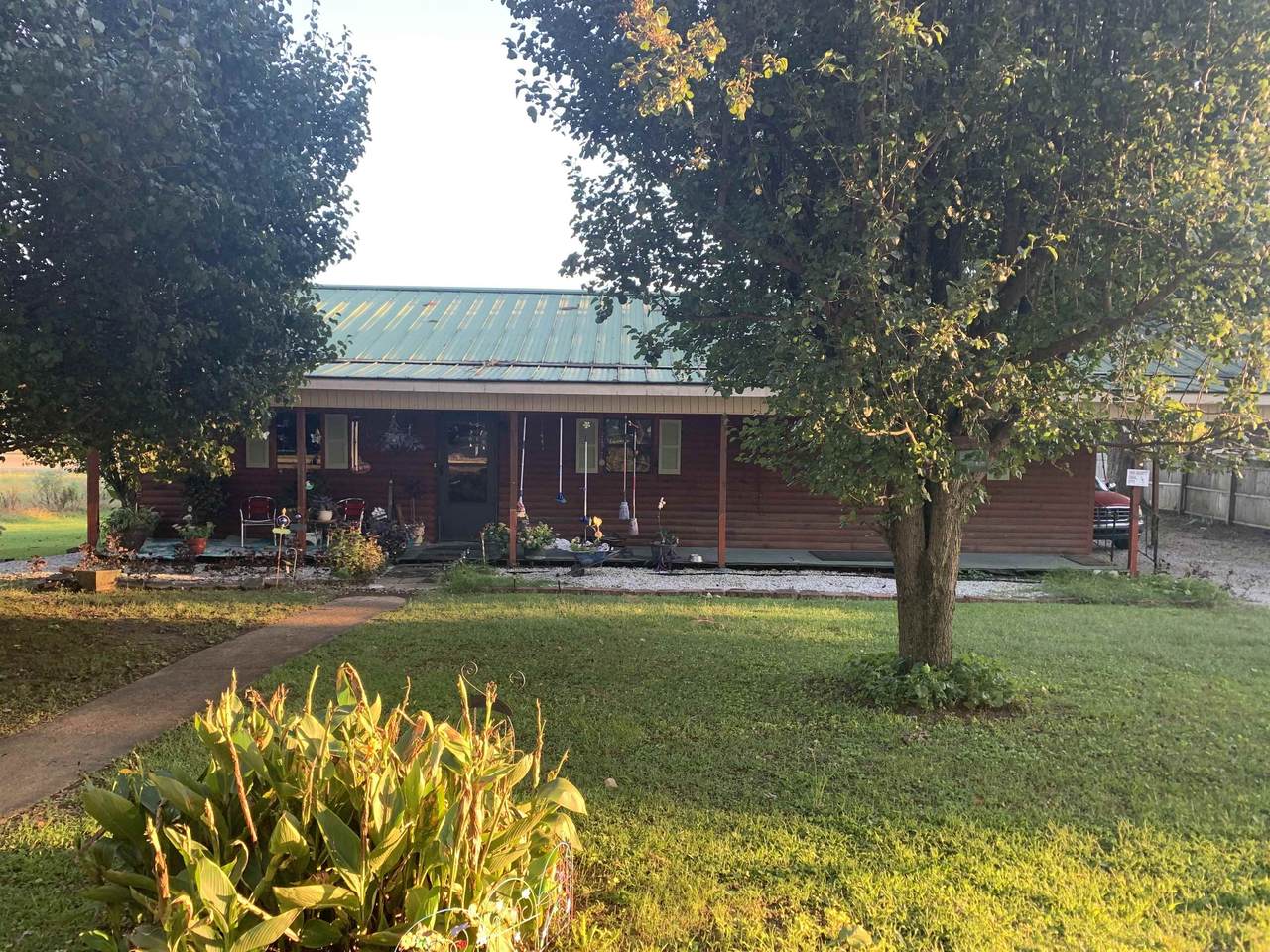 515 Crestview Cir - Photo 1