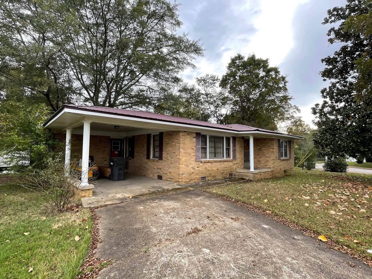183 11th Ave - Photo 1