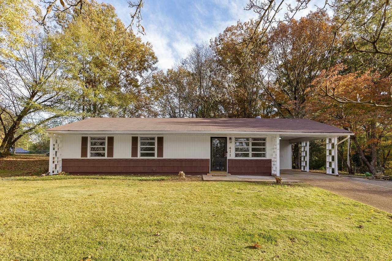 411 Calhoun Dr - Photo 1