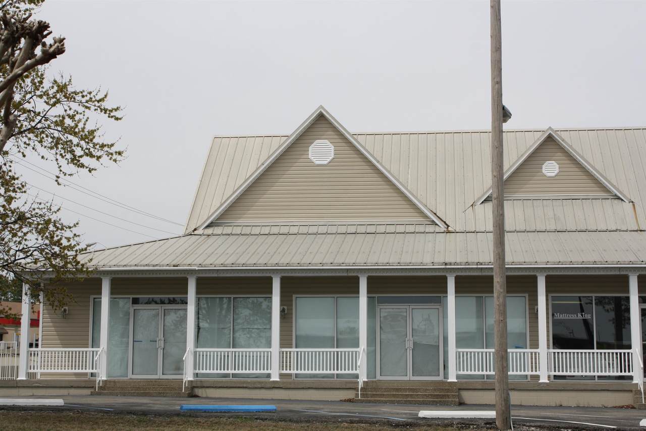 245 Cox Creek Pkwy - Photo 1