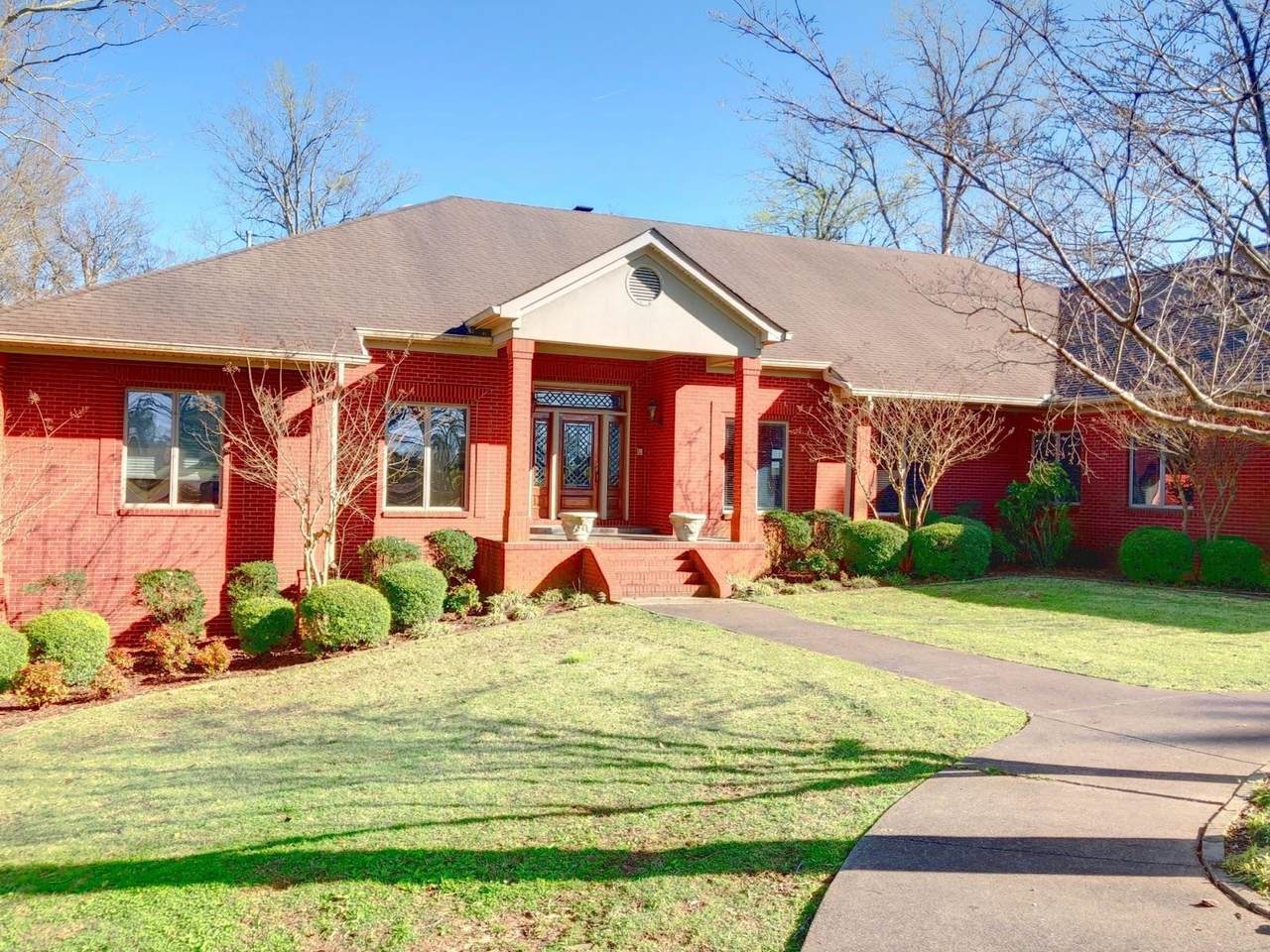 658 Saddlebrook Dr - Photo 1