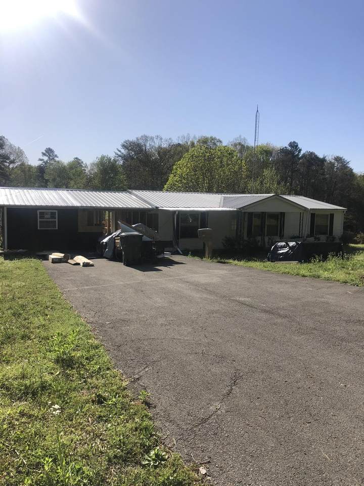 880 Russell St - Photo 1