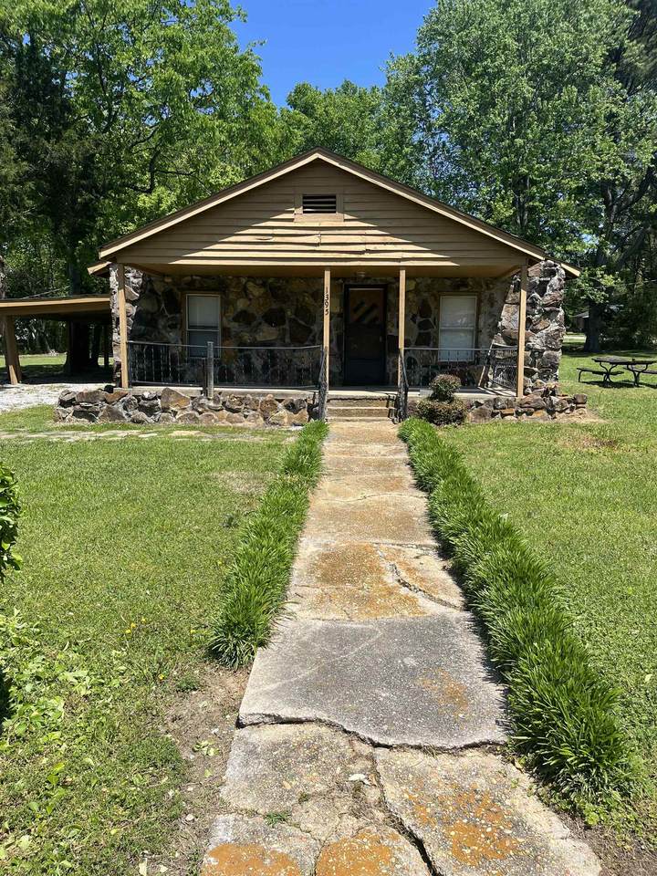 1395 2nd St - Photo 1