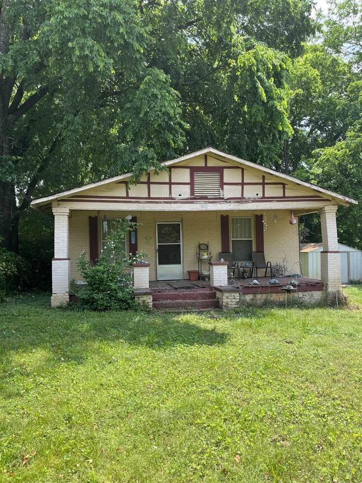 800 Dover Ave - Photo 1