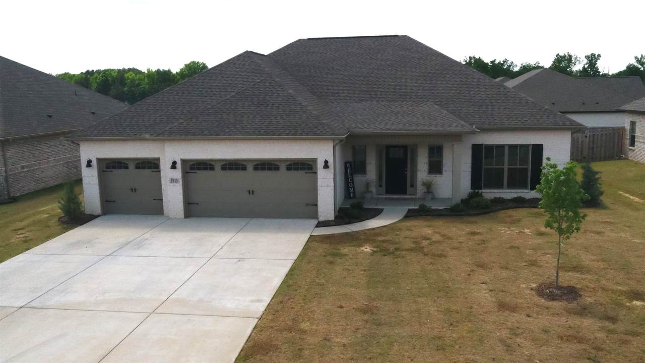 1815 Meadowbrook Dr - Photo 1