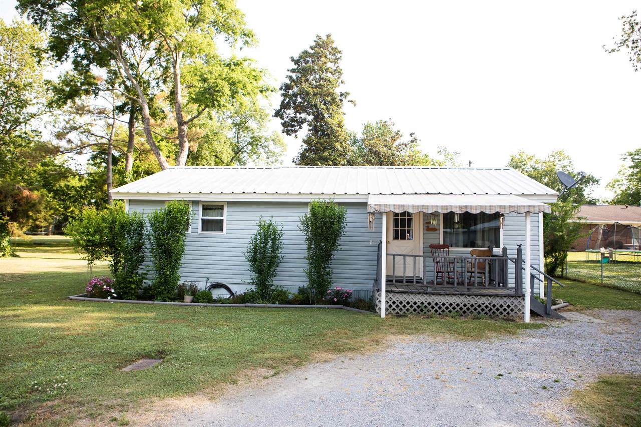 113 Broad St - Photo 1