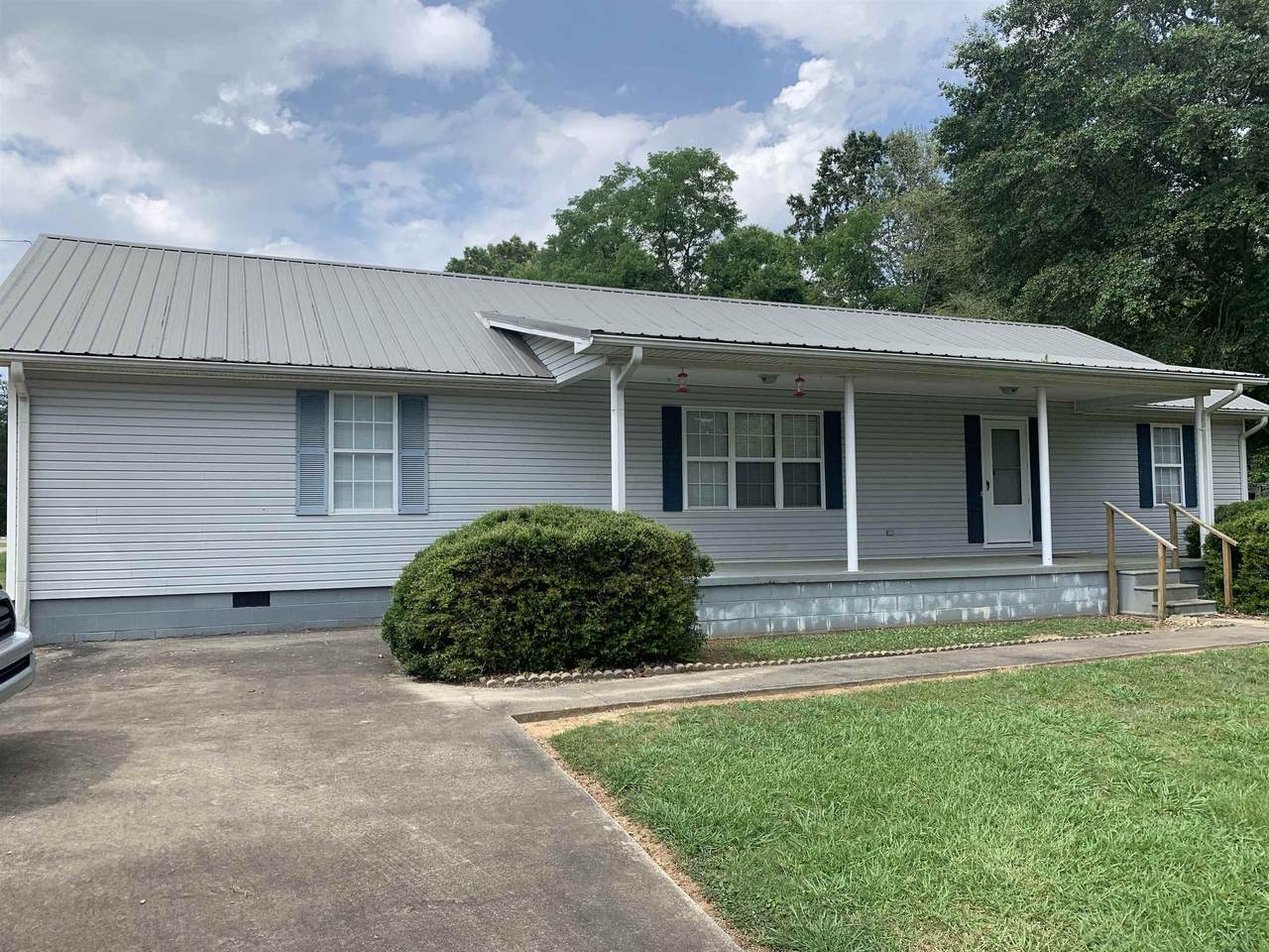 307 Virginia Ave - Photo 1