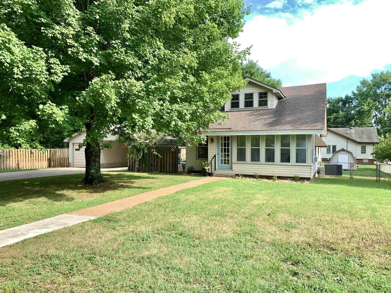 112 Osteen Cir - Photo 1