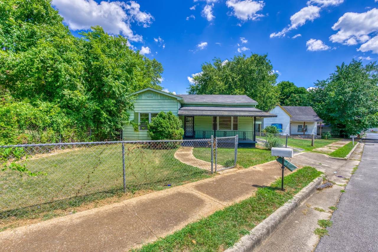 308 Dover Ave - Photo 1