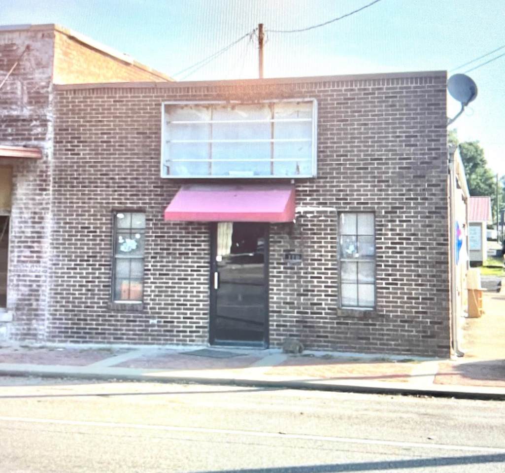 110 Main St - Photo 1