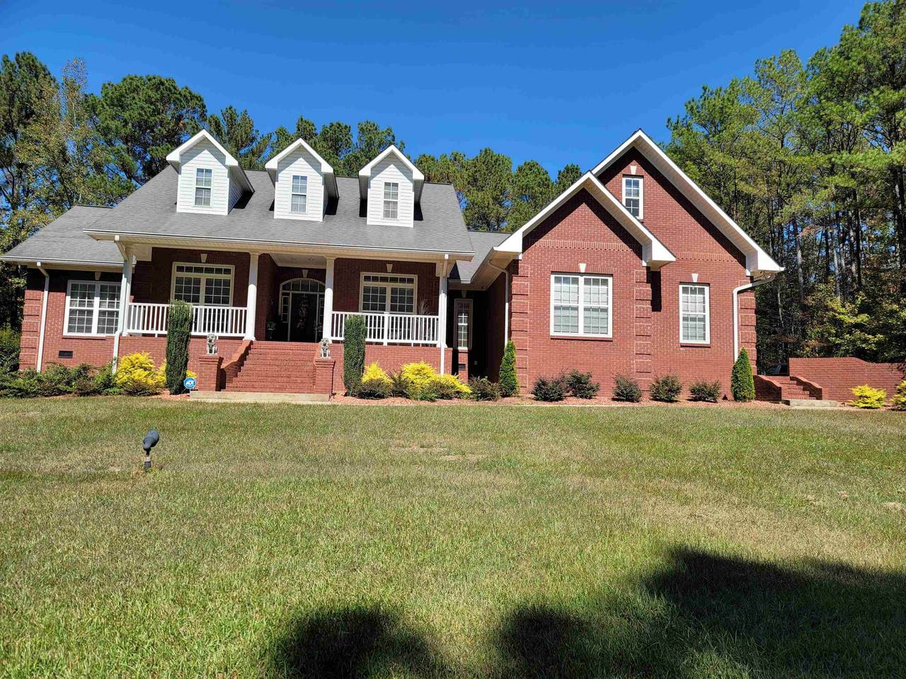 424 Hermitage Dr - Photo 1