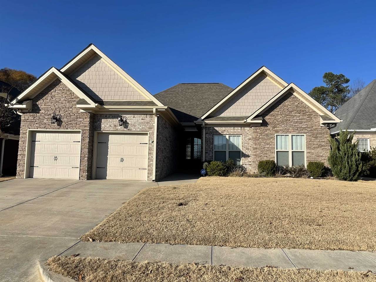 136 Rolling Brook Dr - Photo 1