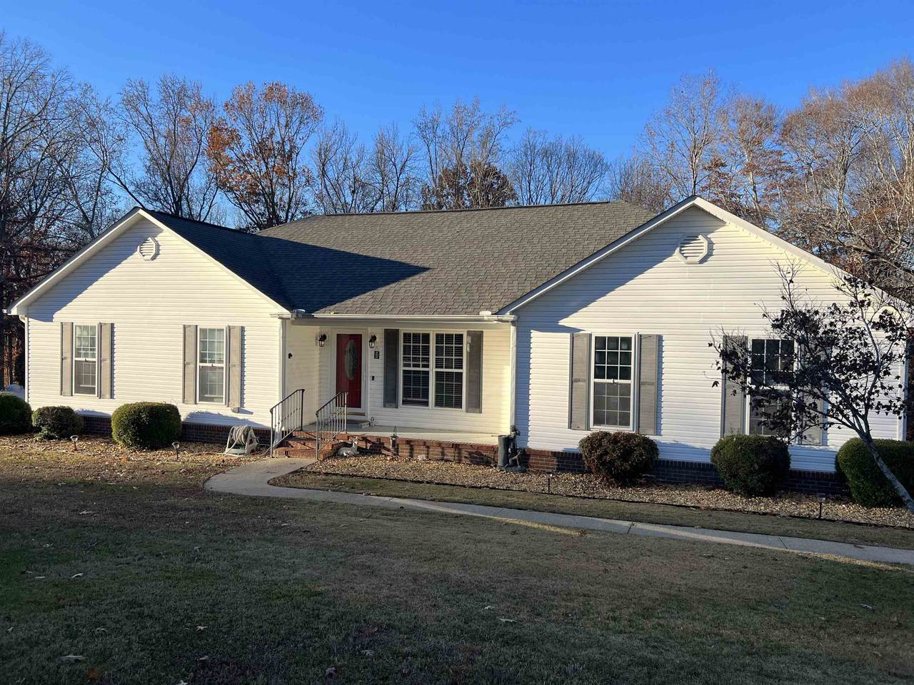 260 Beech Dr - Photo 1