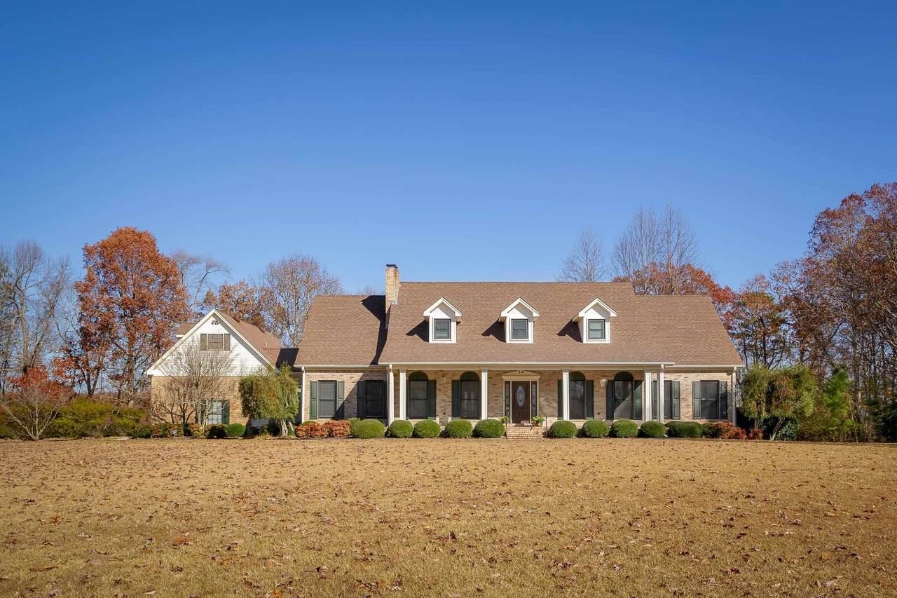 420 Bradley Ct - Photo 1