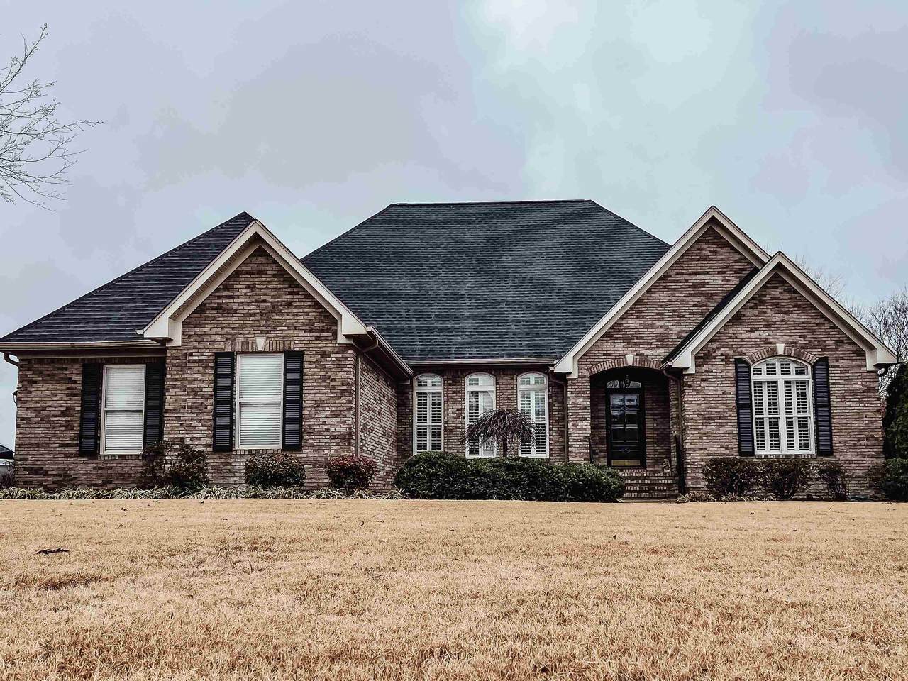 1815 Brentwood Dr - Photo 1