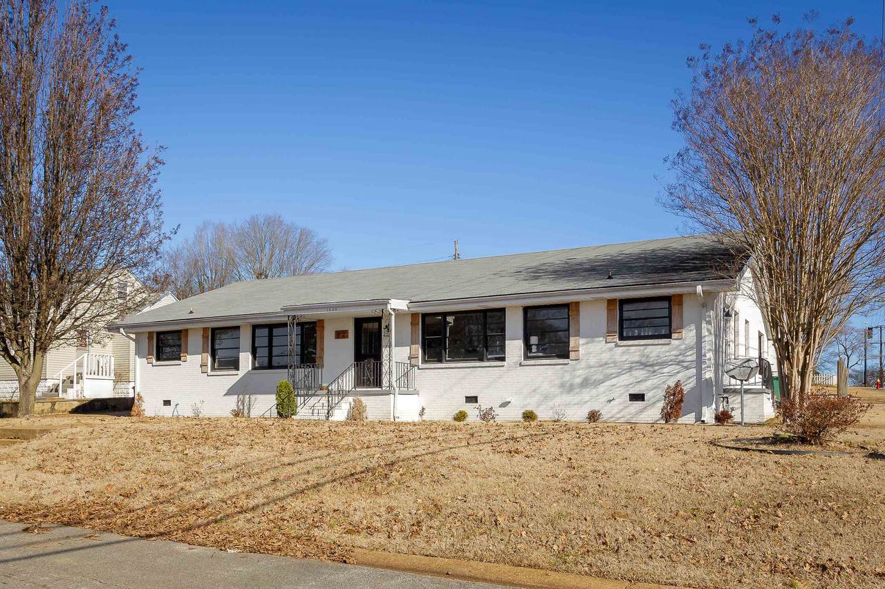 1600 29th St - Photo 1