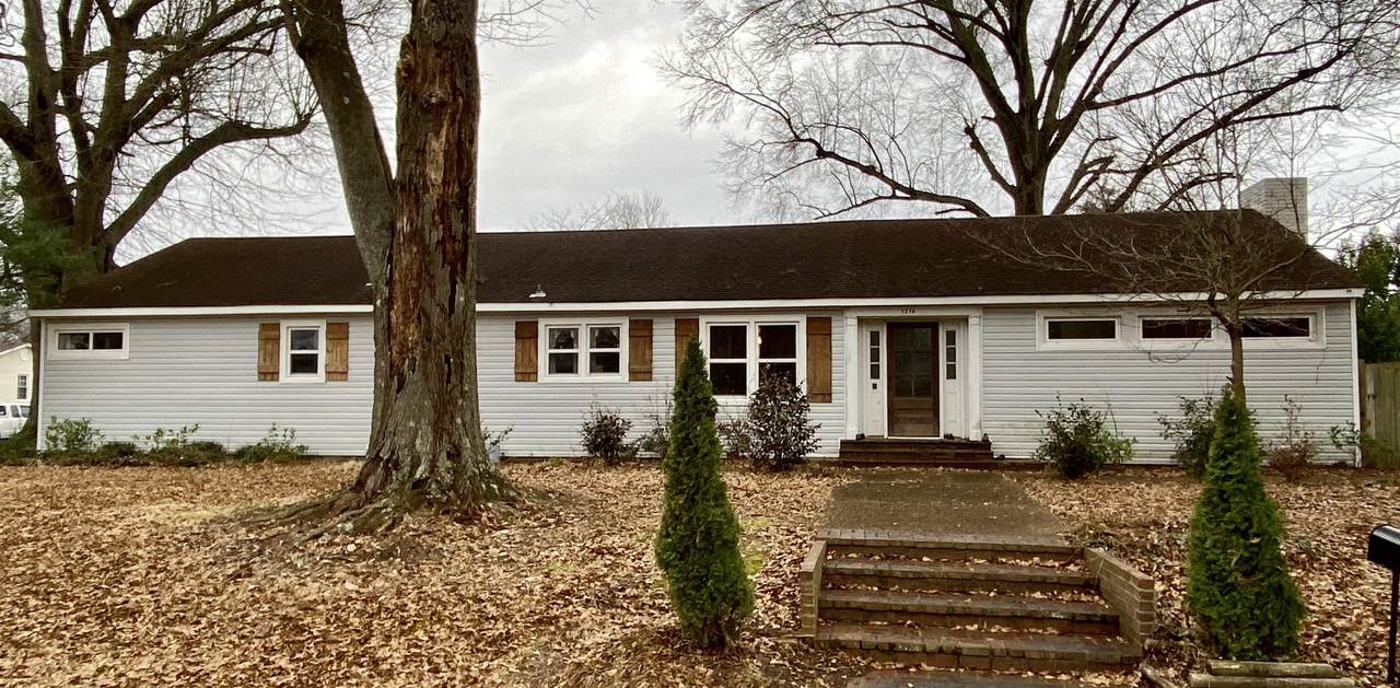 1214 1st St - Photo 1