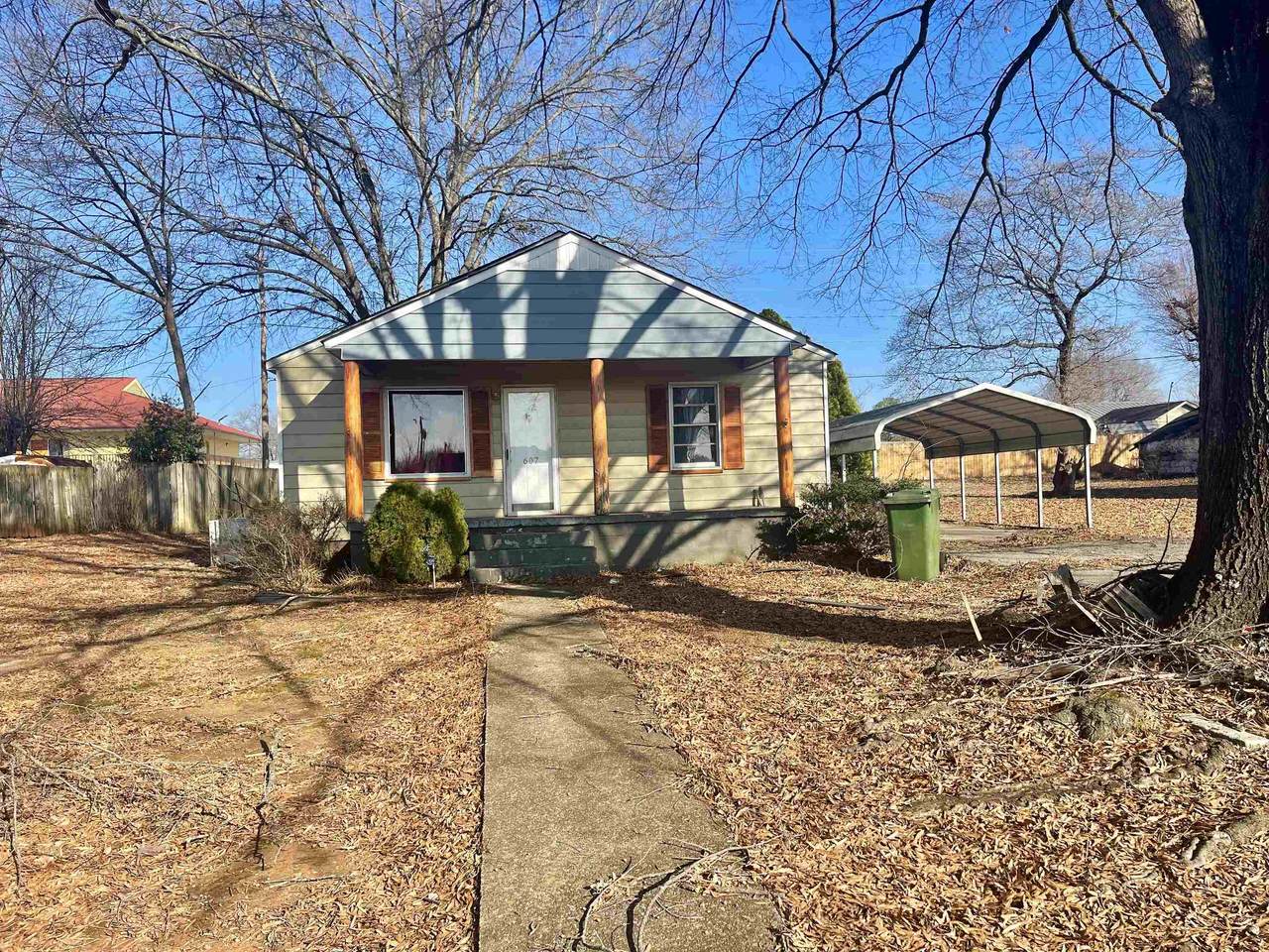 607 Hill Ave - Photo 1