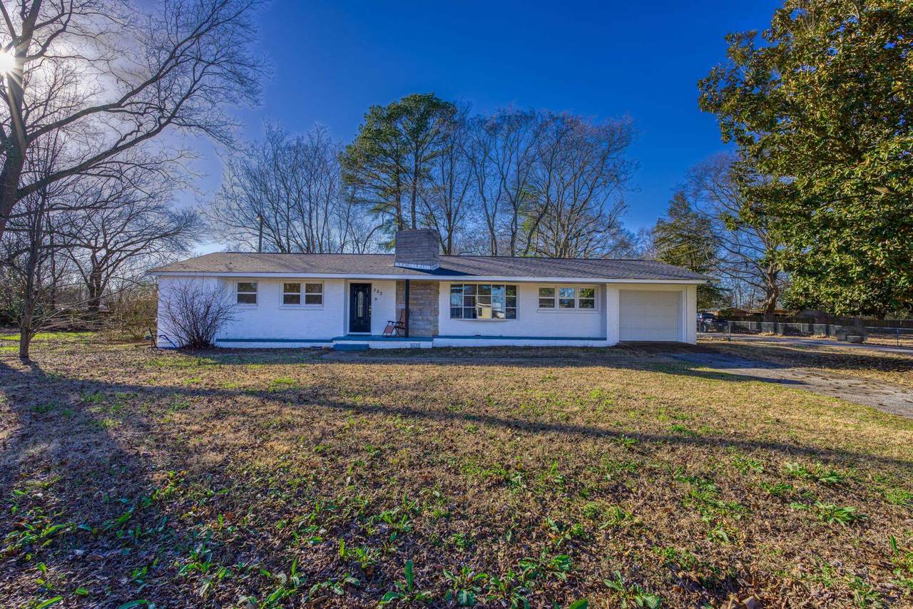 383 Sanderson St - Photo 1