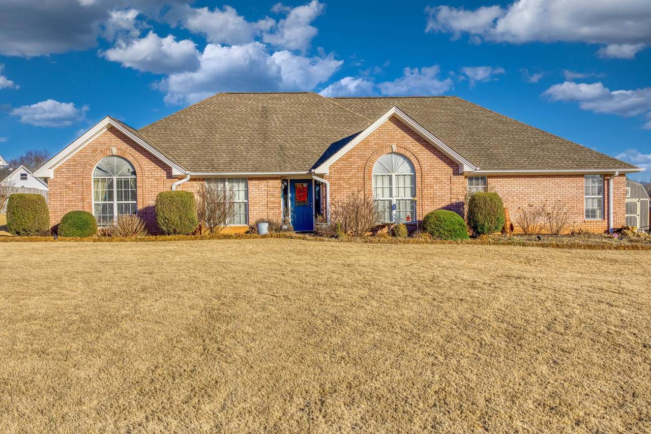 532 Oakview Cir - Photo 1