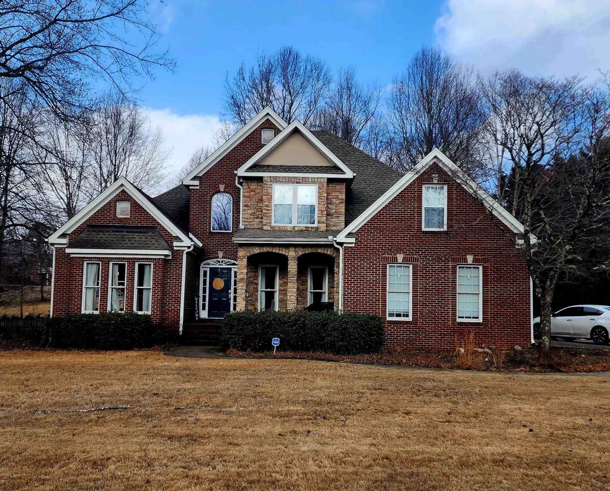 202 Tanglewood Dr - Photo 1