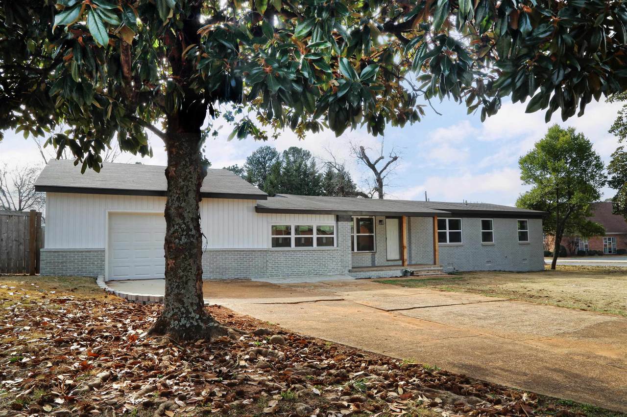 2002 Cloyd Blvd, Florence, AL 35630 (MLS 514132) MarMac Real Estate