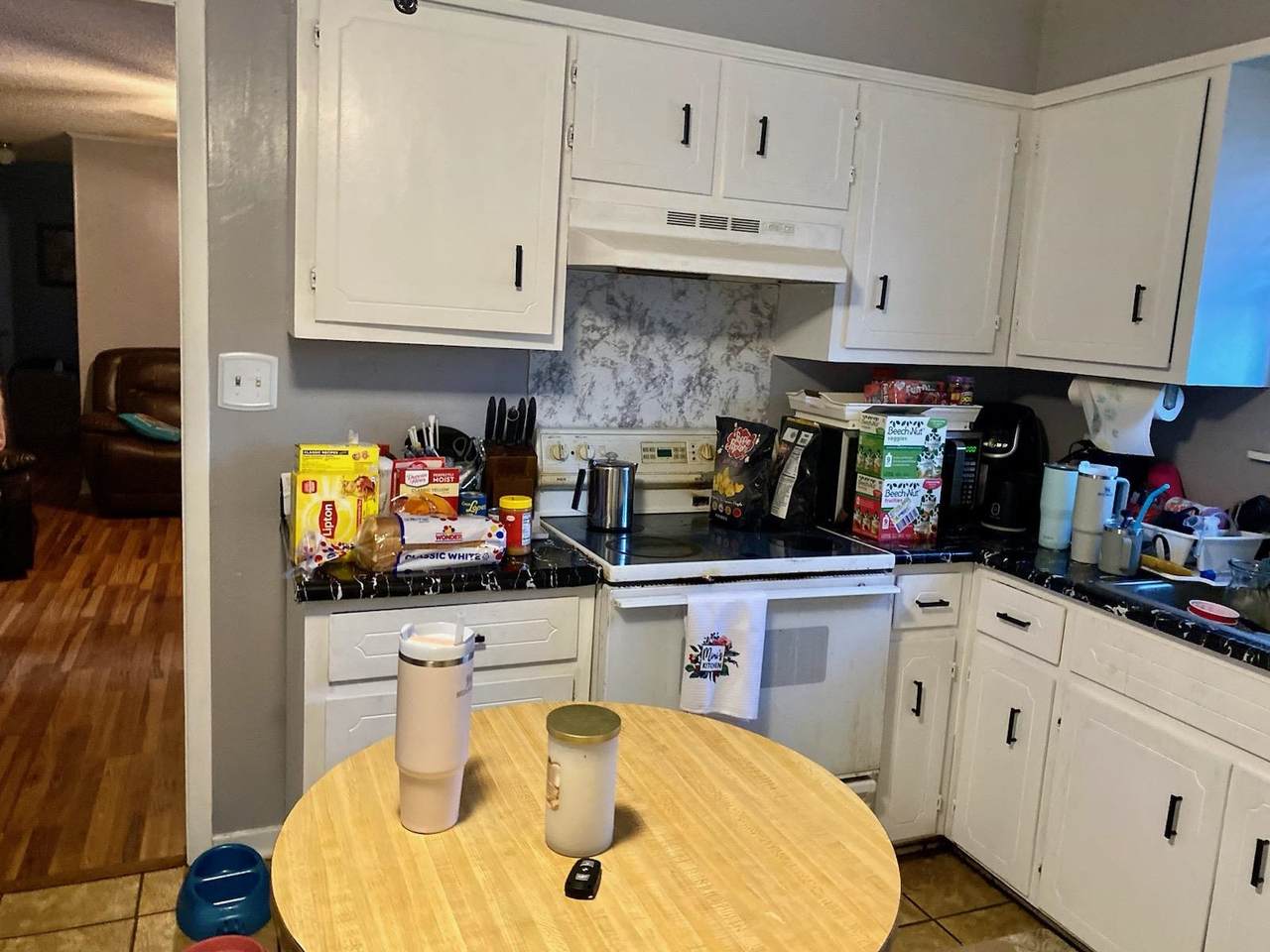 1400 Greenbrier Dr, Tuscumbia, AL 35674 (MLS 515486) MarMac Real Estate