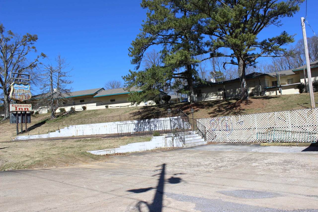 1834 2nd Ave - Photo 1