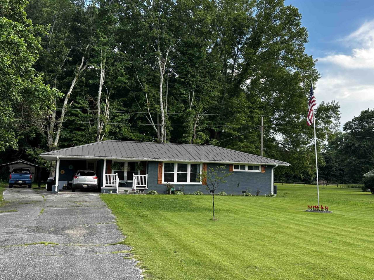 168 Oak Park Dr - Photo 1