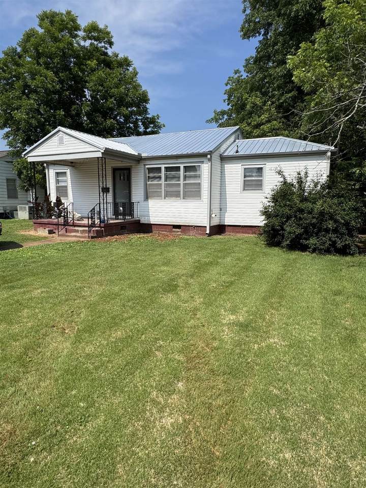 1005 John St - Photo 1