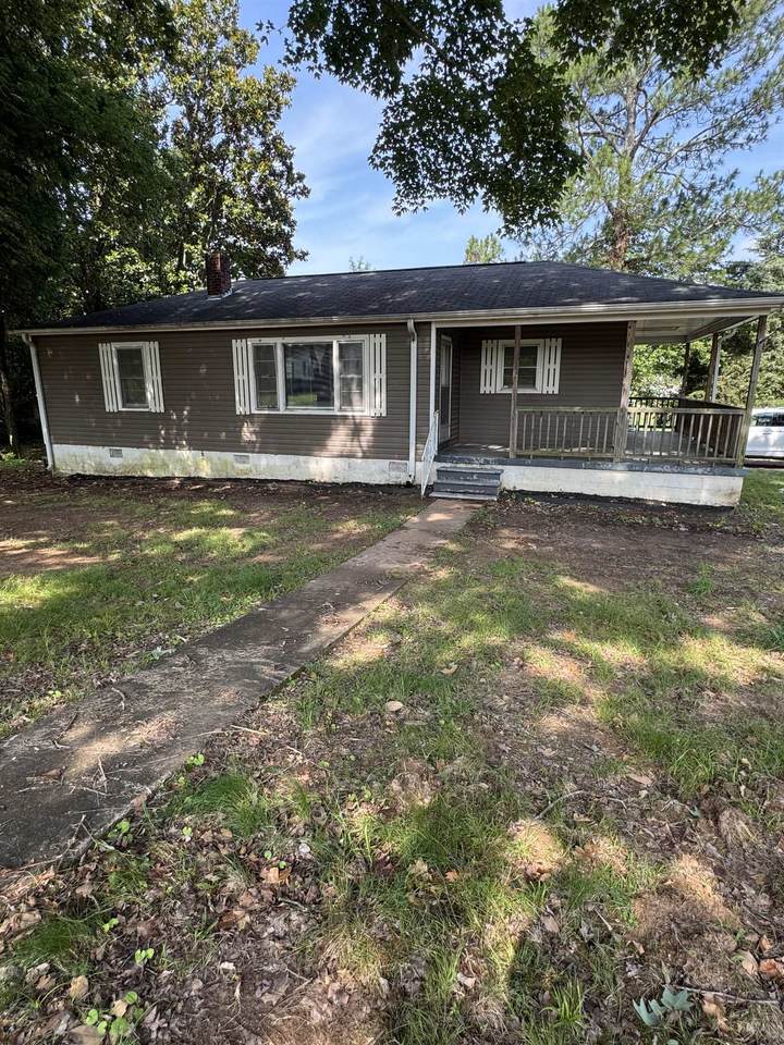 245 Broadway St - Photo 1