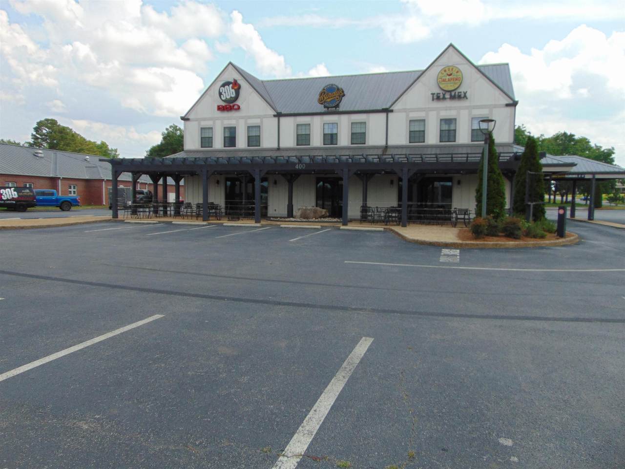 400 Avalon Ave - Photo 1