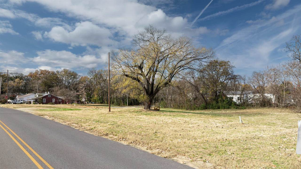 108 Hook St - Photo 1