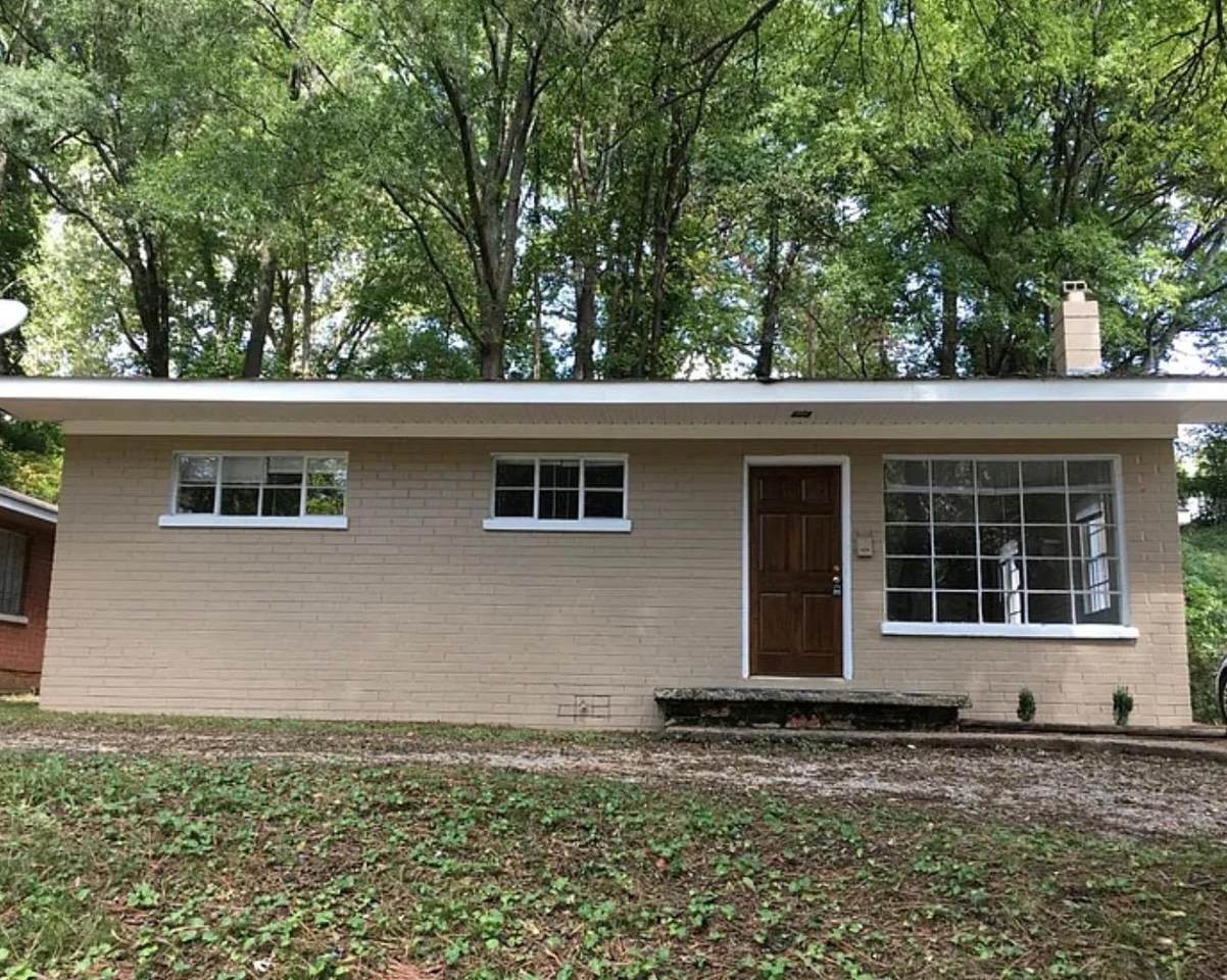 838 Royal Ave - Photo 1