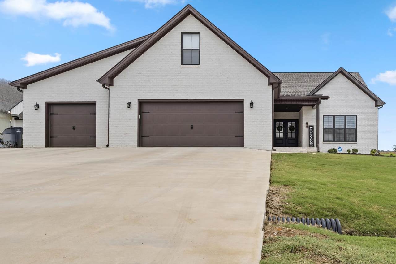 200 Spry Way - Photo 1