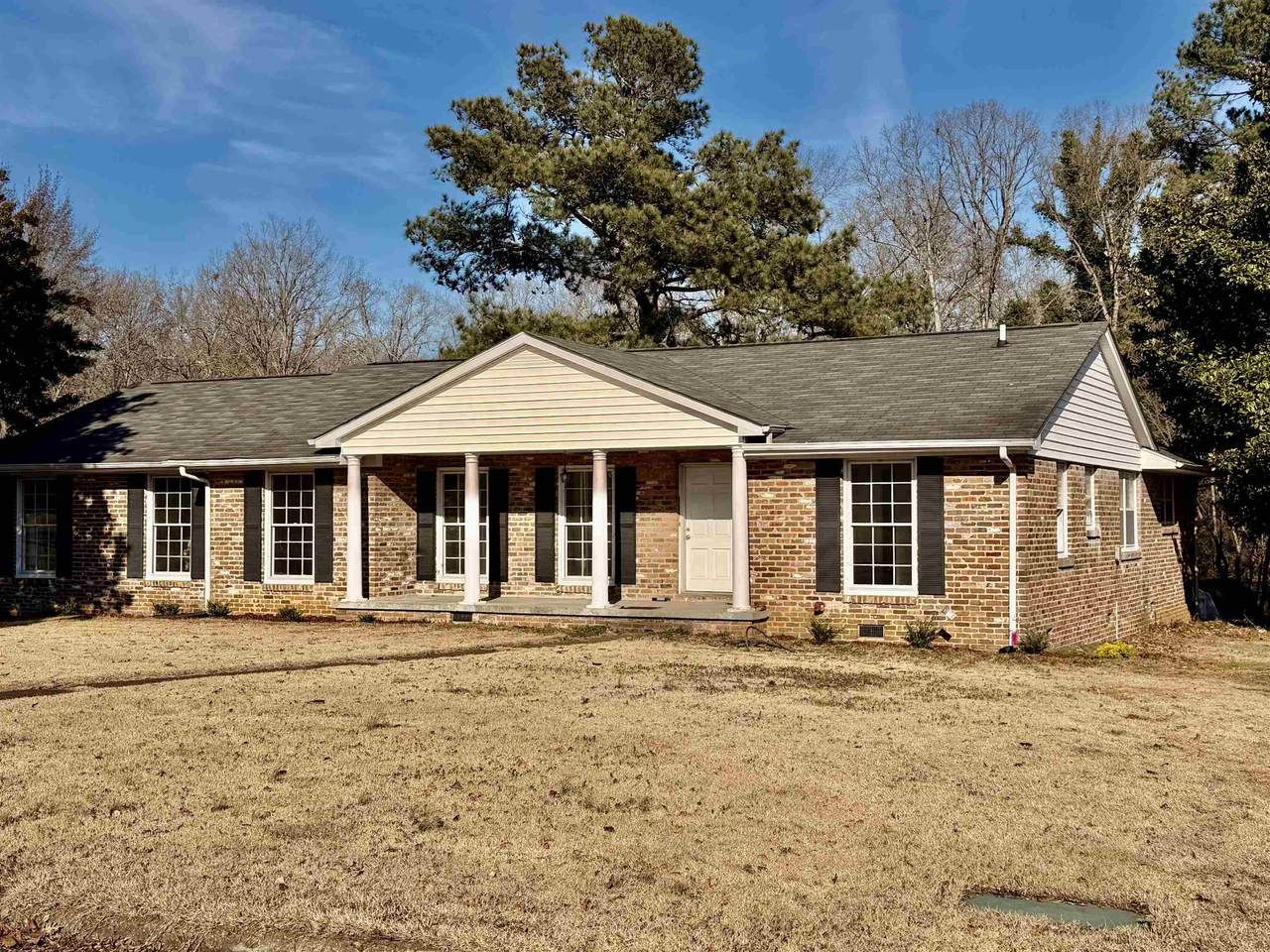 214 Roxie Dr - Photo 1