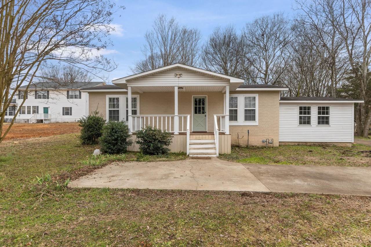 2818 Lee St - Photo 1