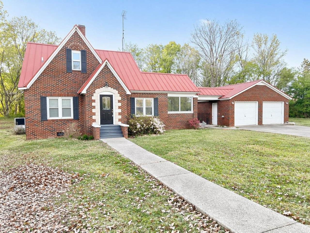 7905 Frankfort Rd - Photo 1