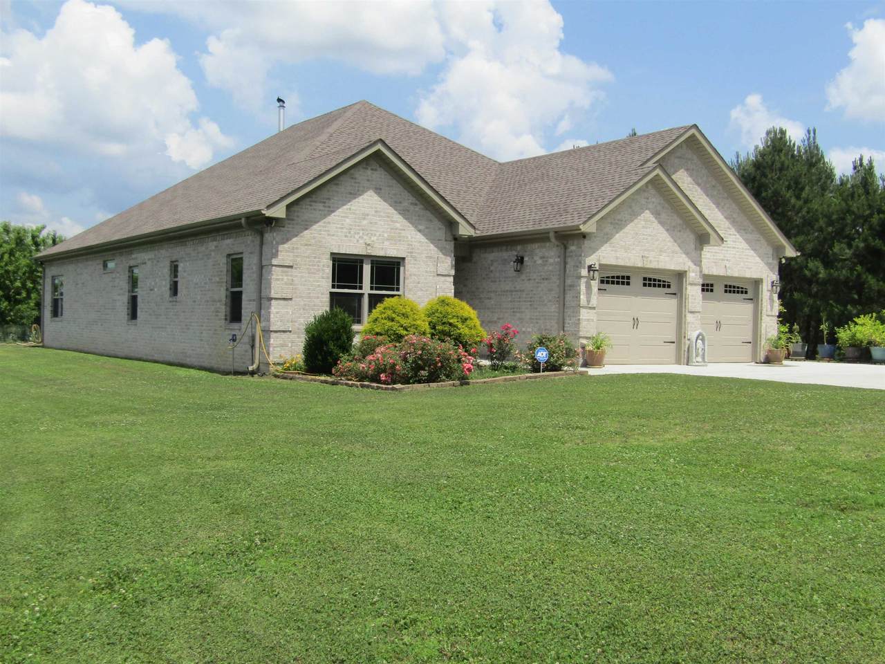 https://bt-photos.global.ssl.fastly.net/shoals/1280_boomver_1_529321-1.jpg