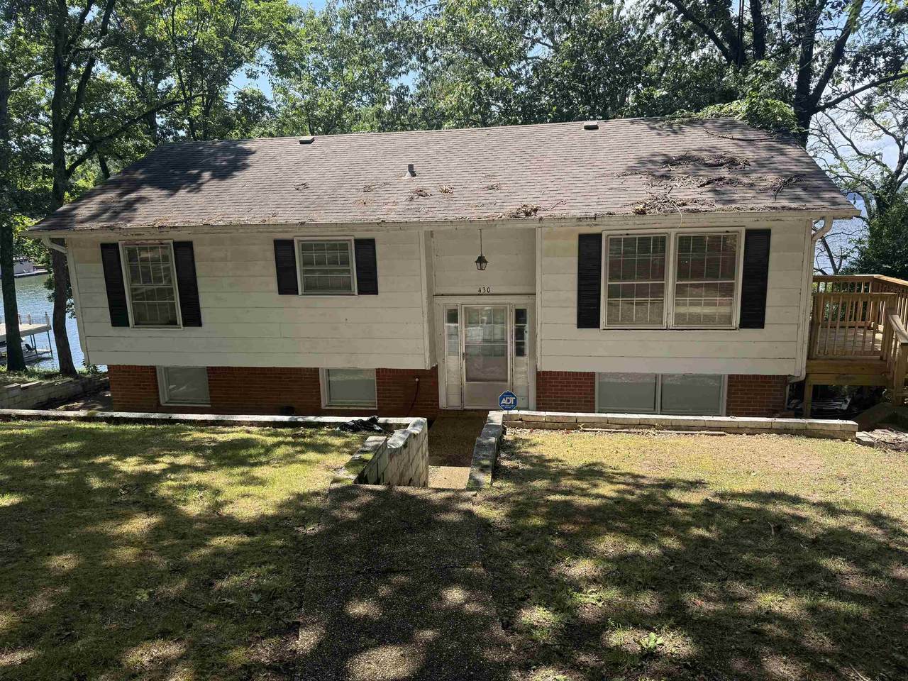 430 Elm Dr - Photo 1