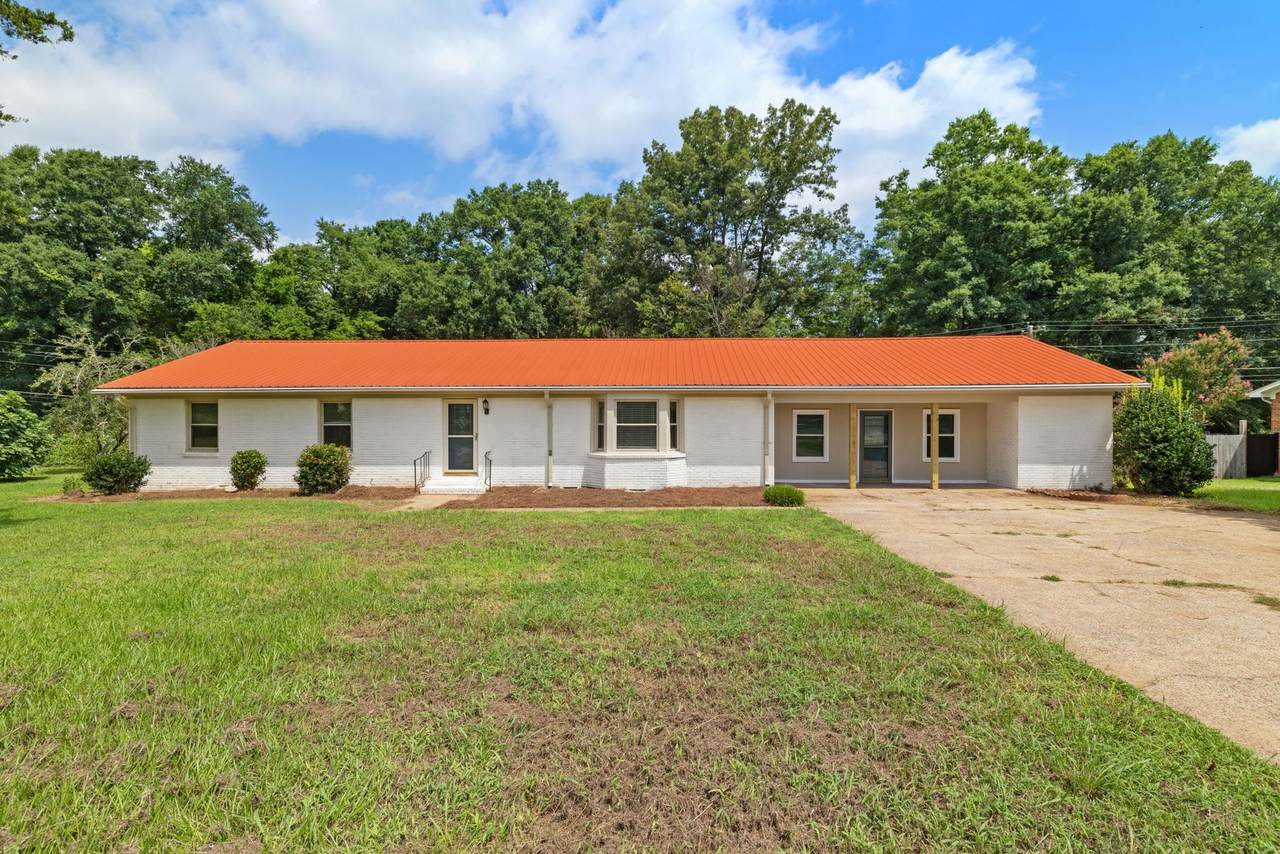 304 Maple St - Photo 1
