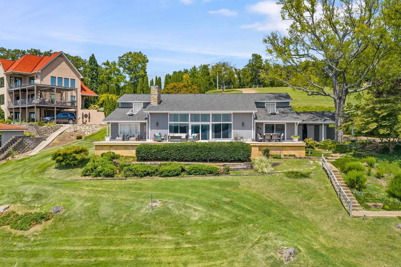 290 Sixpence Rd - Photo 1