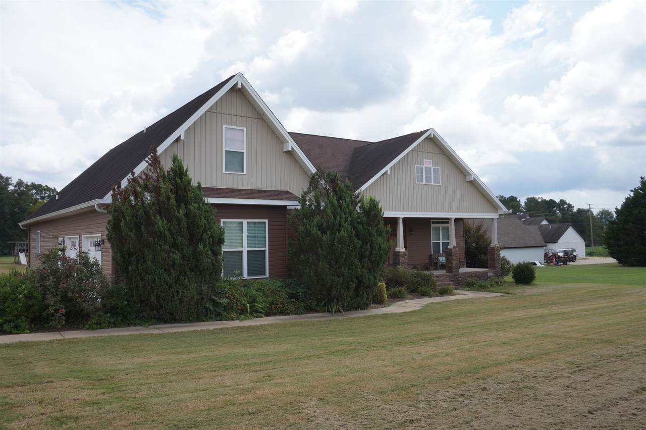 1104 Anna Dr - Photo 1