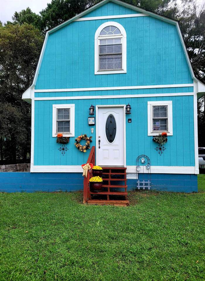 1353 Lee St - Photo 1