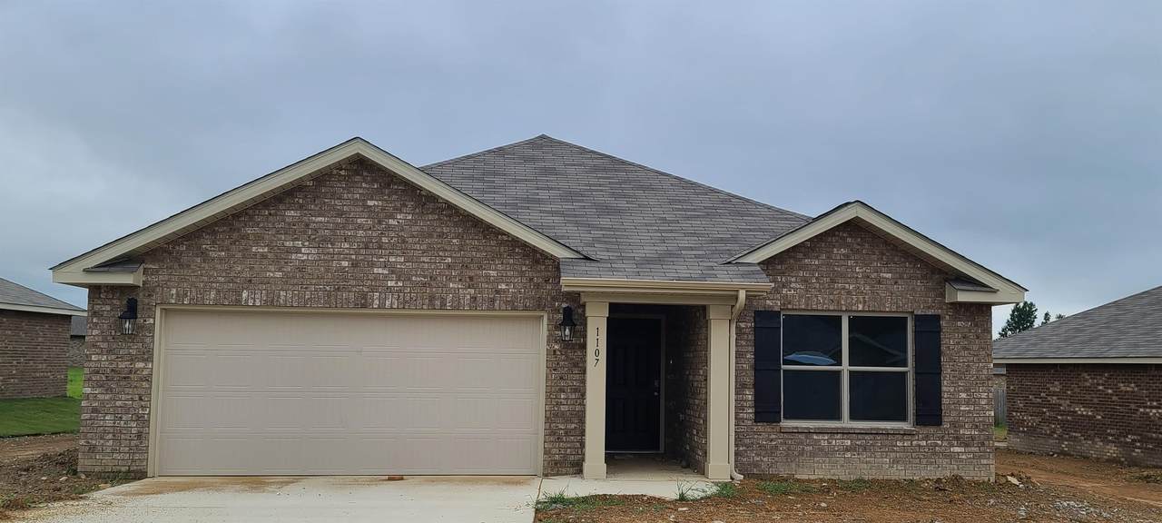 1107 Quail Hollow Rd - Photo 1