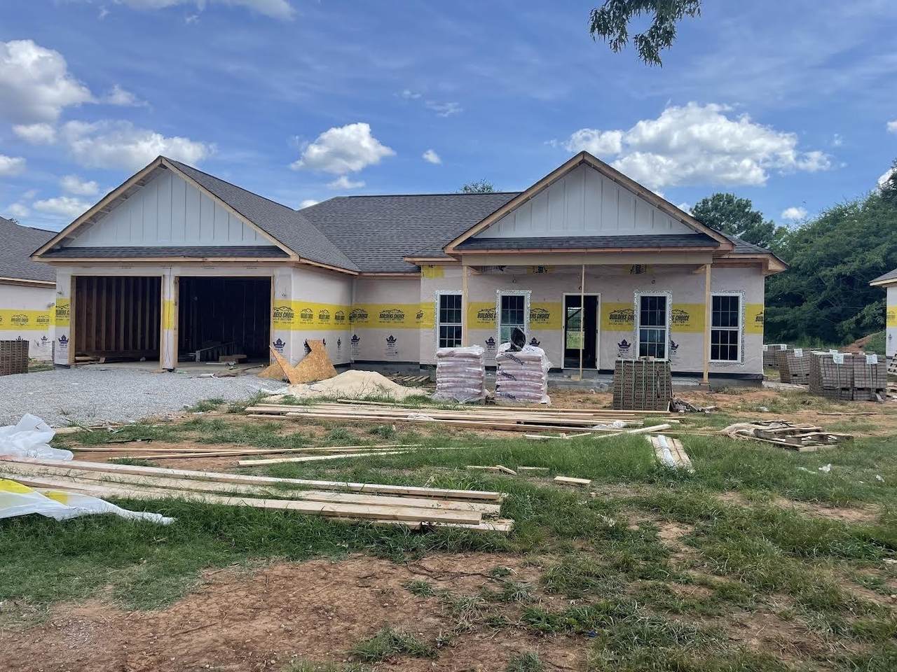 303 Locust St - Photo 1